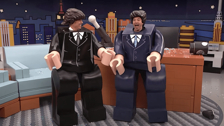 Jerry Seinfeld and Jimmy Fallon Transform Into Clumsy Human Legos on