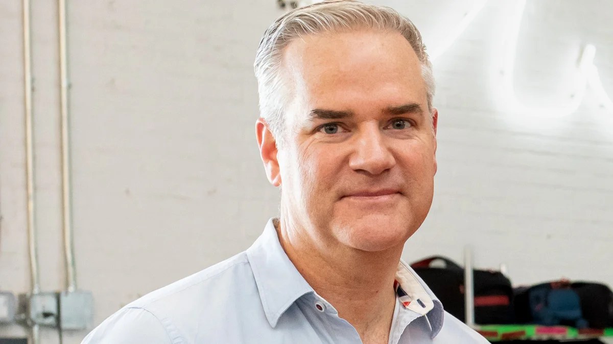 Vice Cuts 'Several Hundred Positions,' Shutters News Site