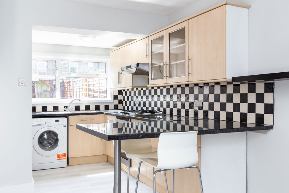 Carnarvon Road, Leyton E10 Theydons