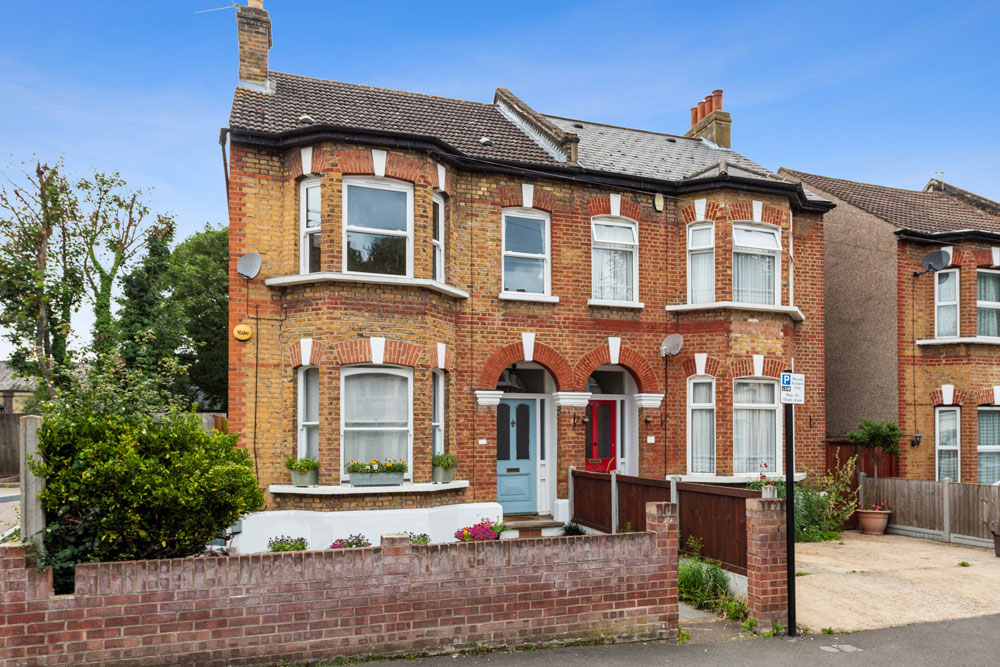 Chelmsford Road, Leytonstone E11 Theydons