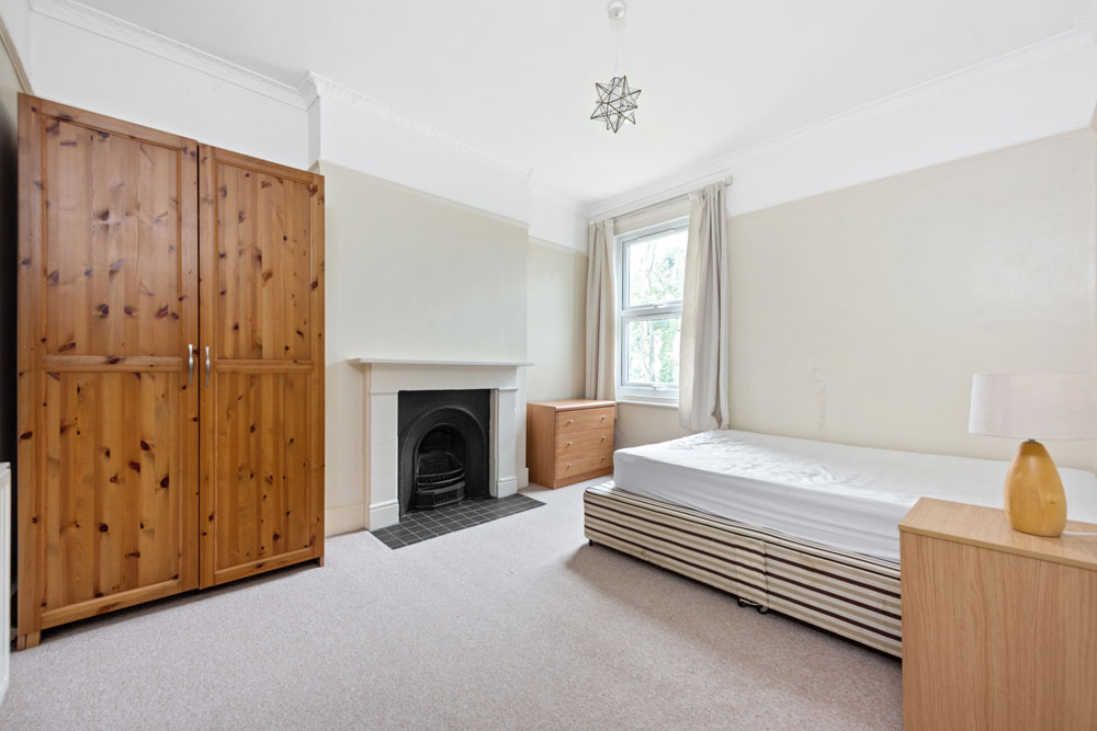 Chelmsford Road, Leytonstone E11 Theydons