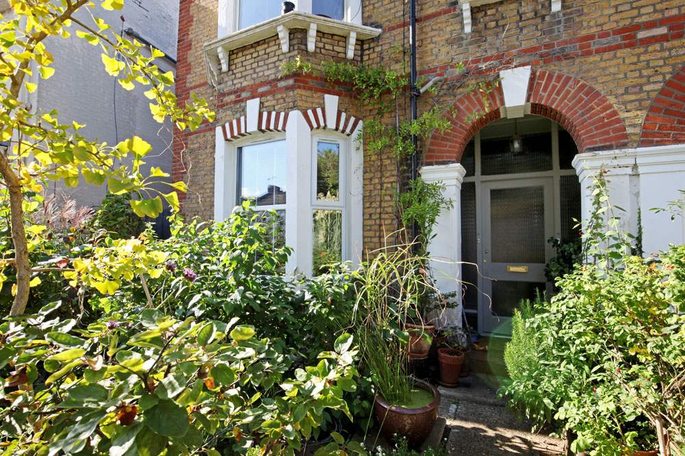 Forest Drive West, Upper Leytonstone E11 Theydons