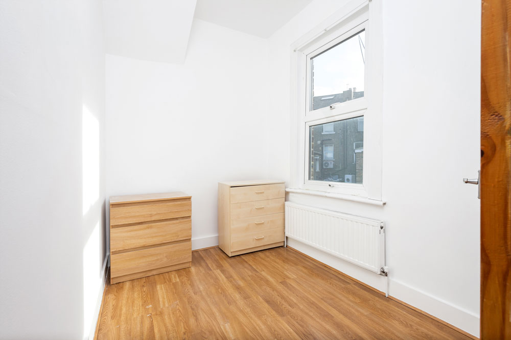 Southwell Grove Road, Leytonstone E11 Theydons