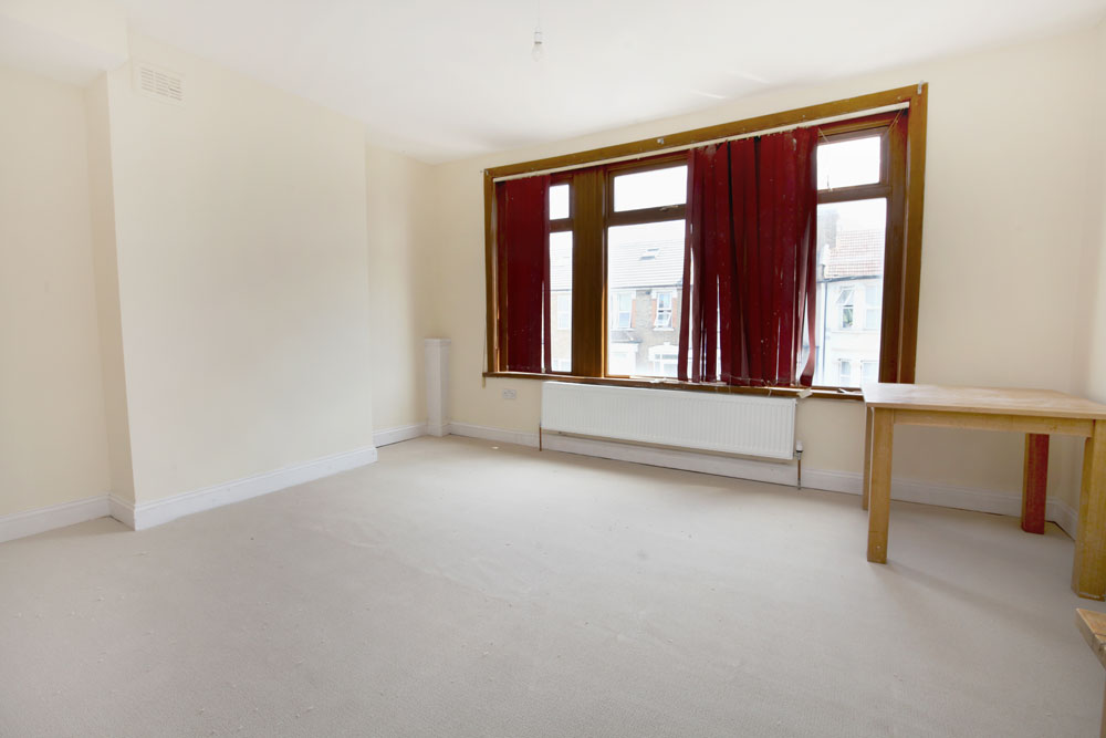 Grove Green Road, Leytonstone E11 Theydons