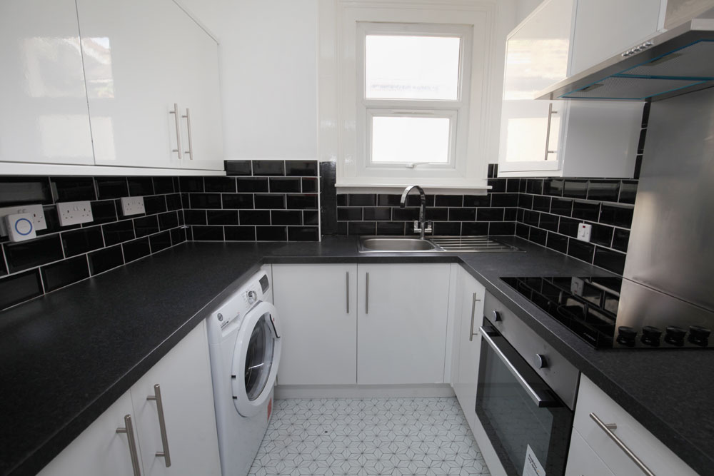 Barclay Road, Bushwood Area E11 Theydons