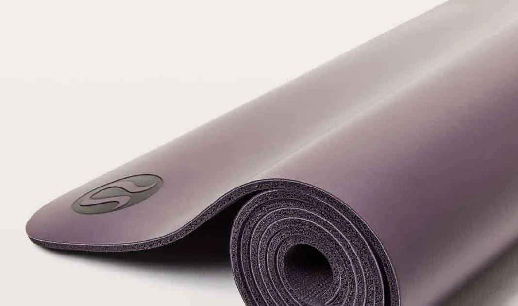 Soak up the benefits of Nature and Yoga with these 8 Best Outdoor Yoga