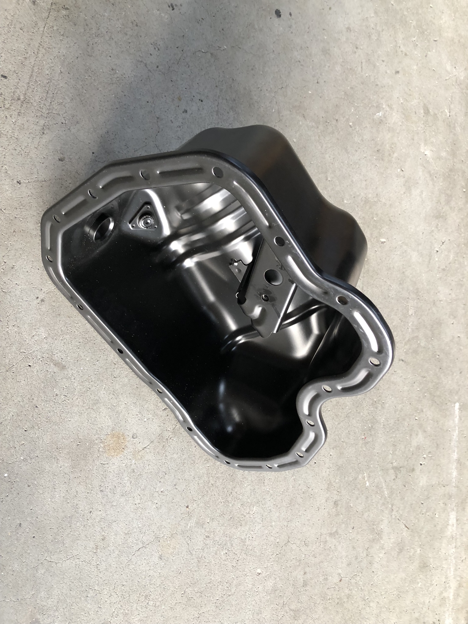 Oil Pan 6.6 Duramax LBZ Thijs Parts Trading