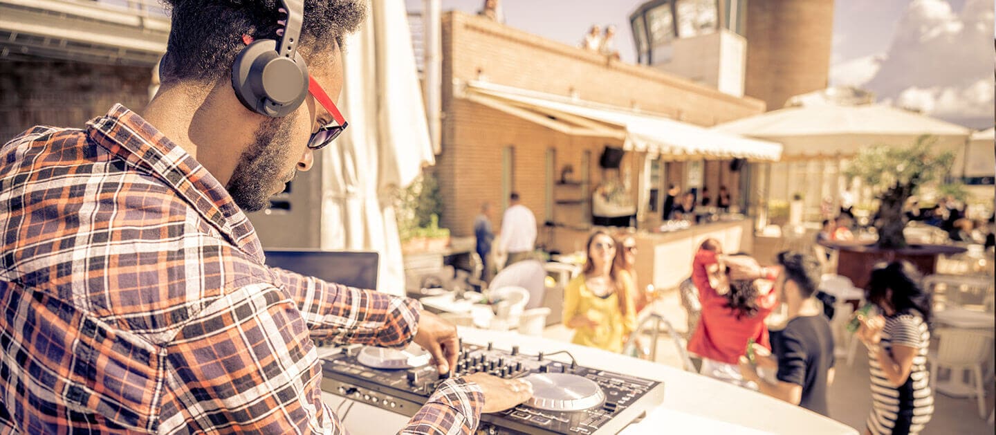 How to get booked for your dream DJ gig Thimble