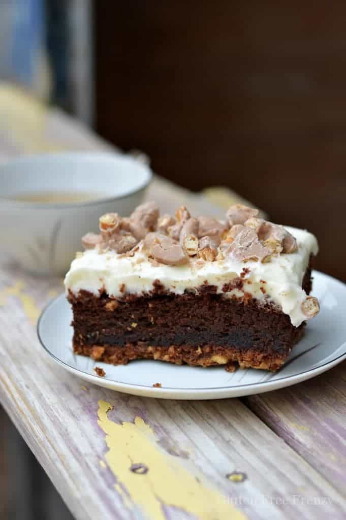 GlutenFree Caramel Chocolate Lasagna with Salted Caramel Pretzels