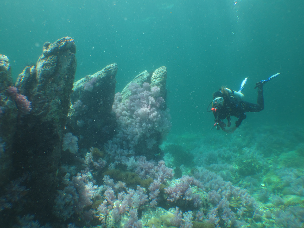 10 mysterious things found at the ocean’s floor that’ll make you wonder