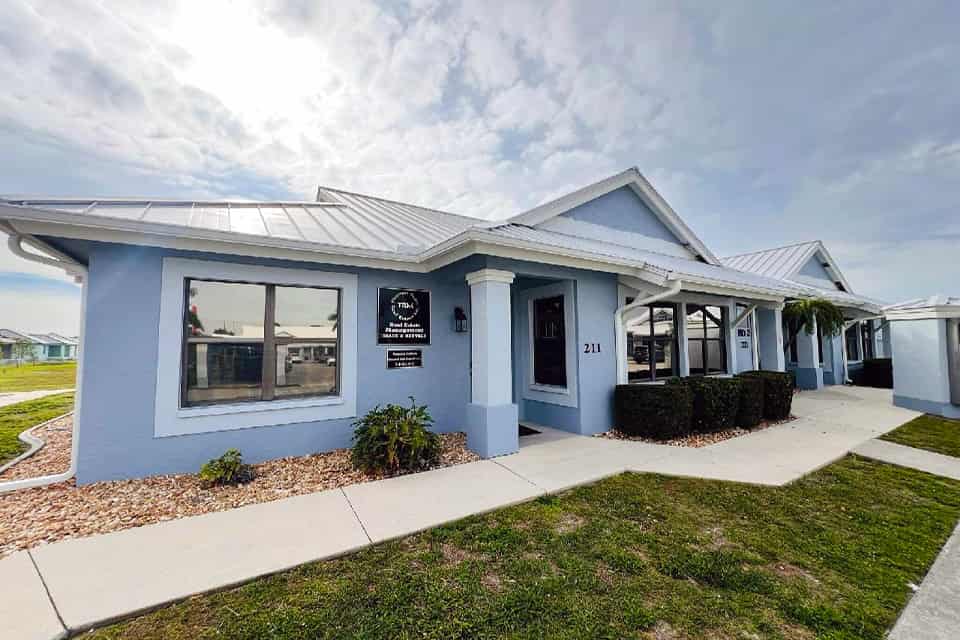 About Thomas Ryan Real Estate Management (941) 8334777