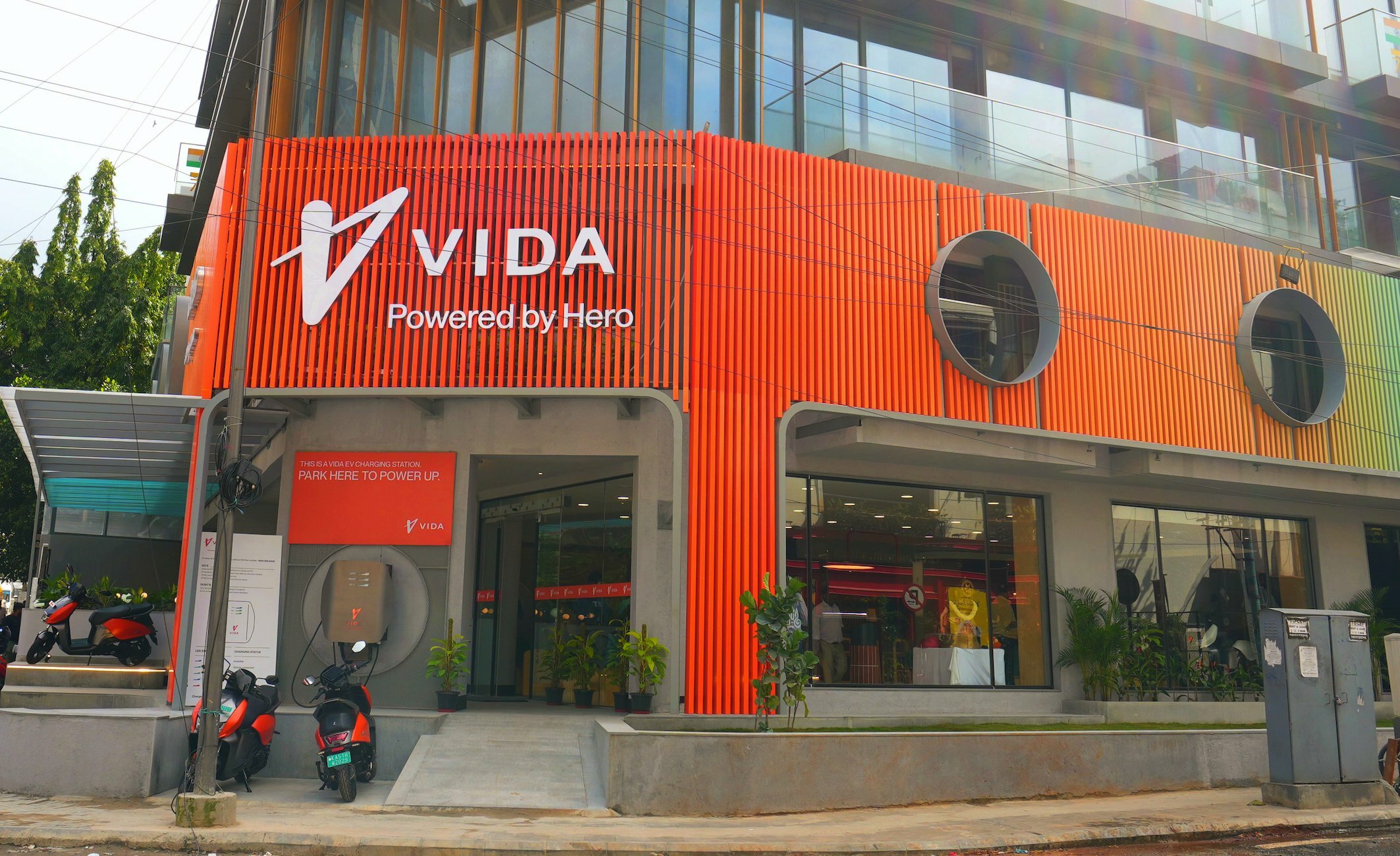 First Hero Vida Showroom Inaugurated In Bangalore Test