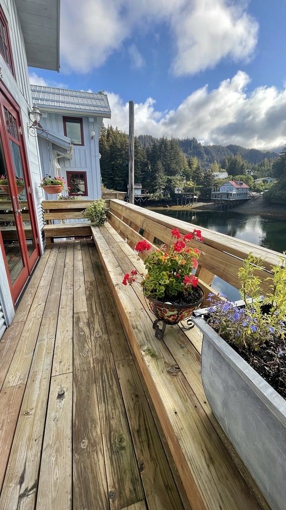 Waterfront Suite Rental Seldovia Alaska Bed & Breakfast Vacation Seldovia