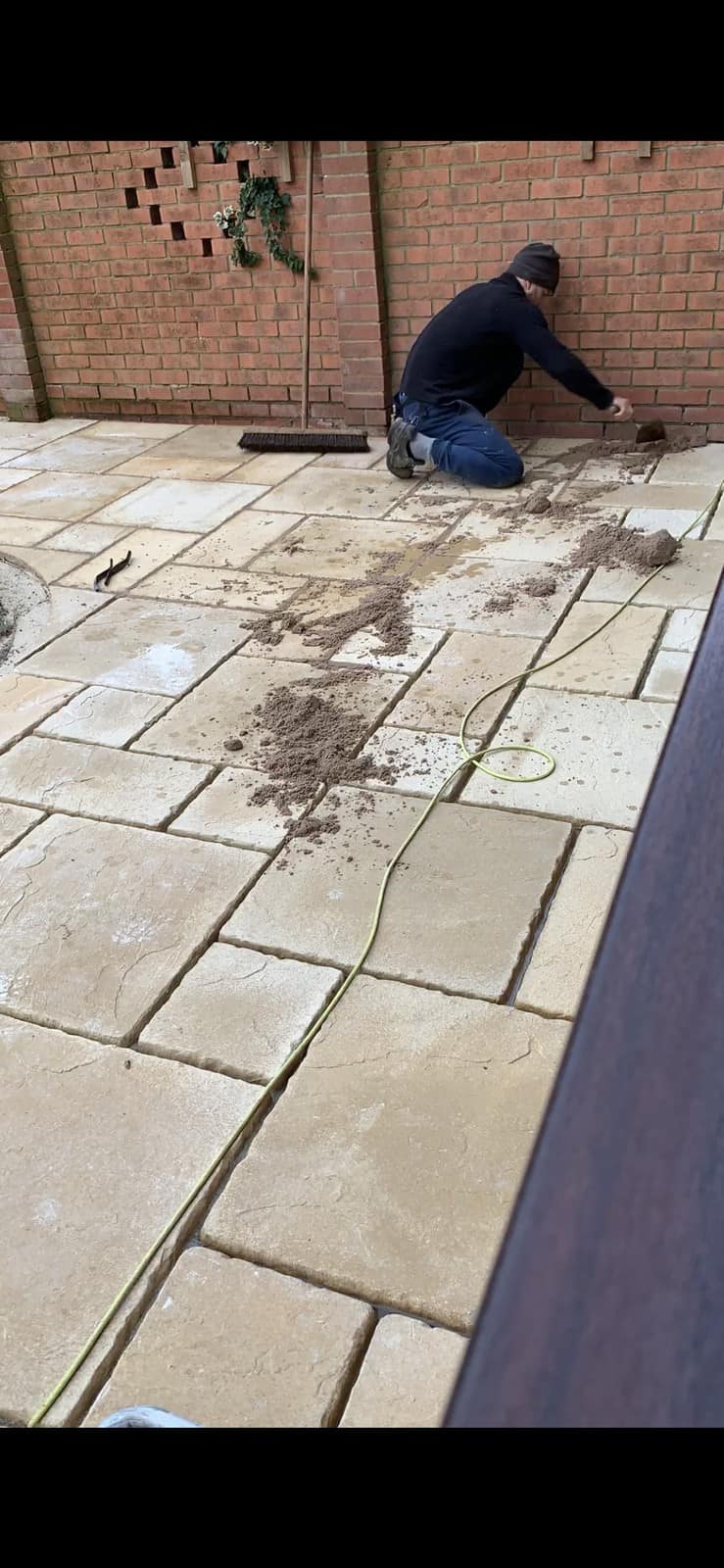 Pointing a patio TIDY GARDENS