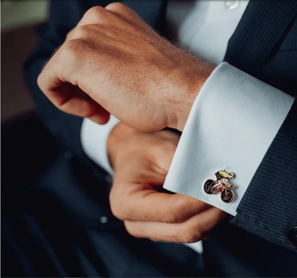 Origin and Parts of a Cufflink
