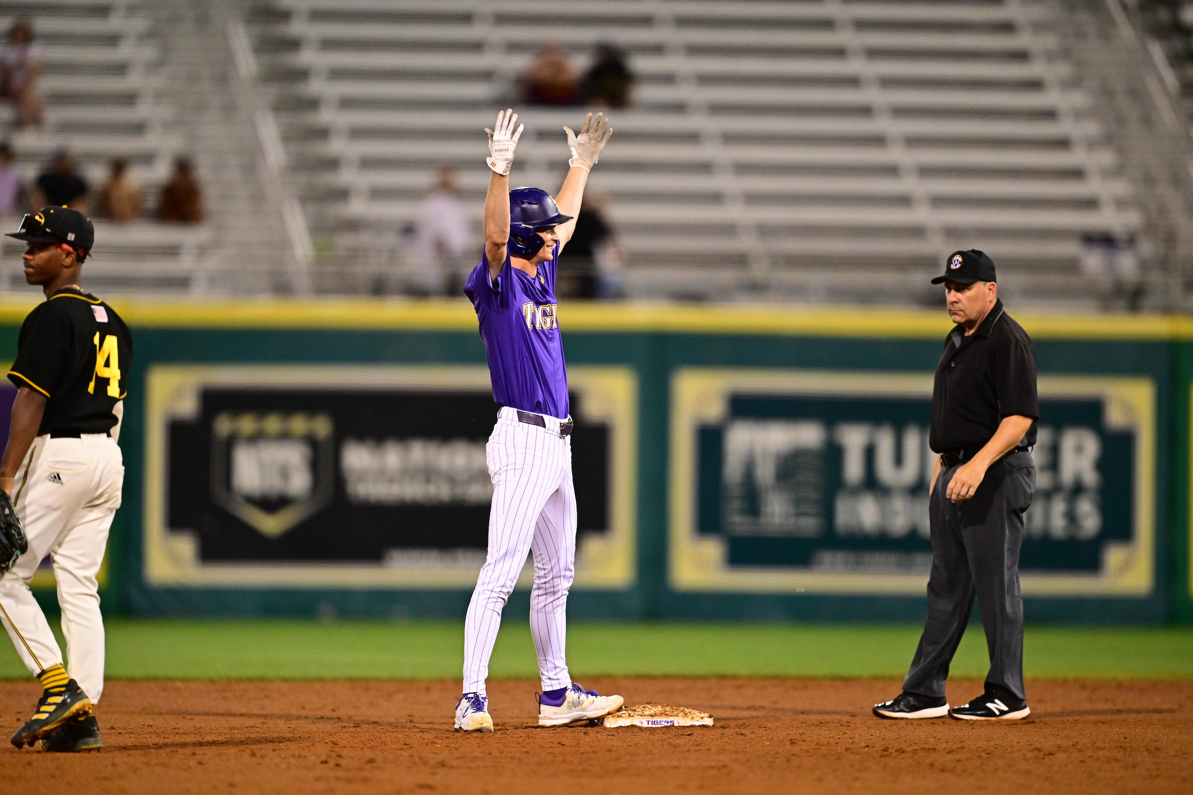 LSU baseball tees off on Grambling, hits five homers and scores 26 runs