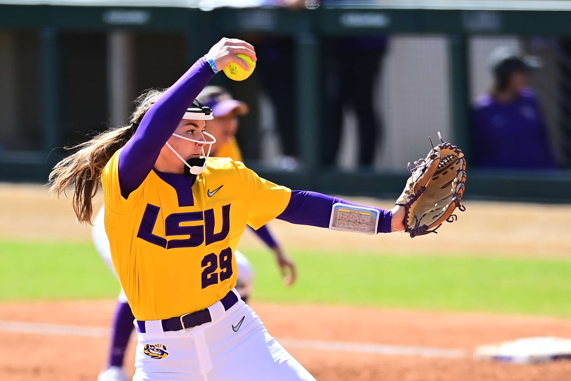 No. 18 LSU softball grinds out 31 win over Central Arkansas Tiger Rag