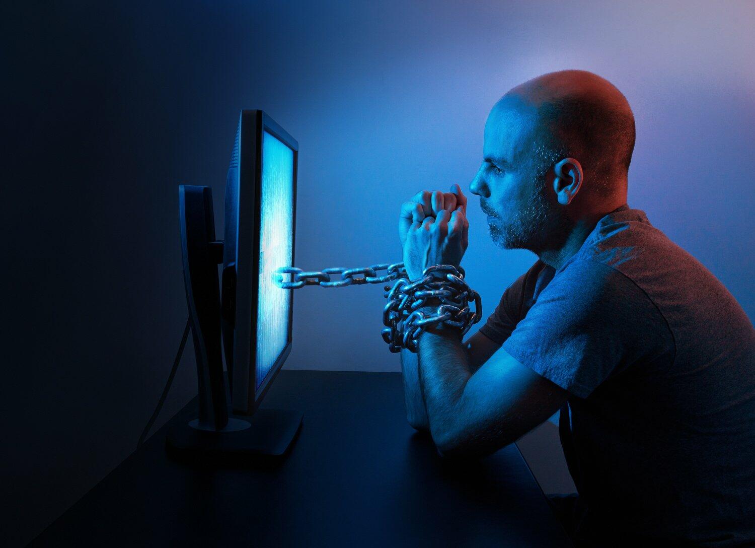 Understanding and social media addiction Tikvah Lake Florida