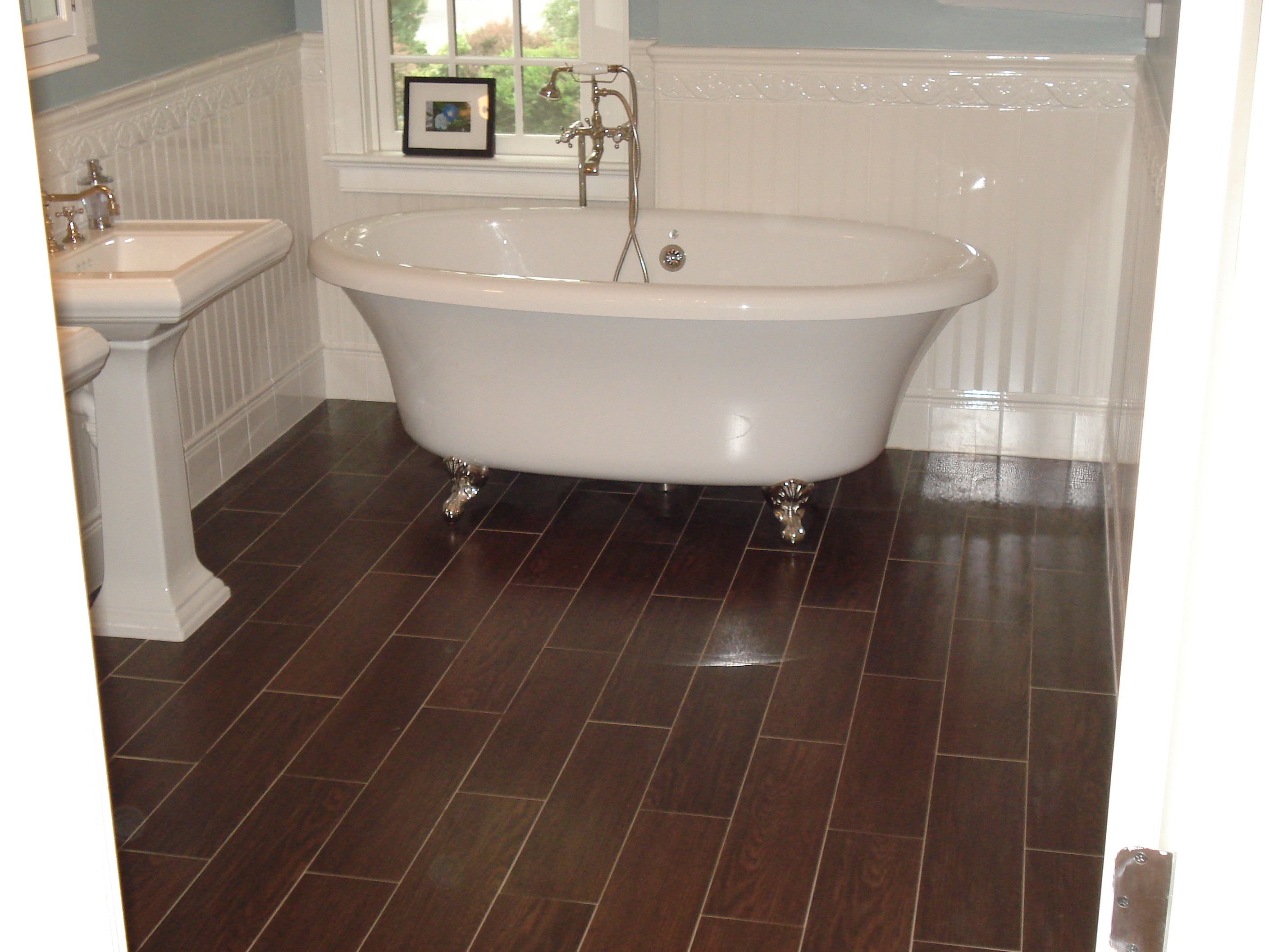 28 great ideas and pictures of faux wood tile in bathroom
