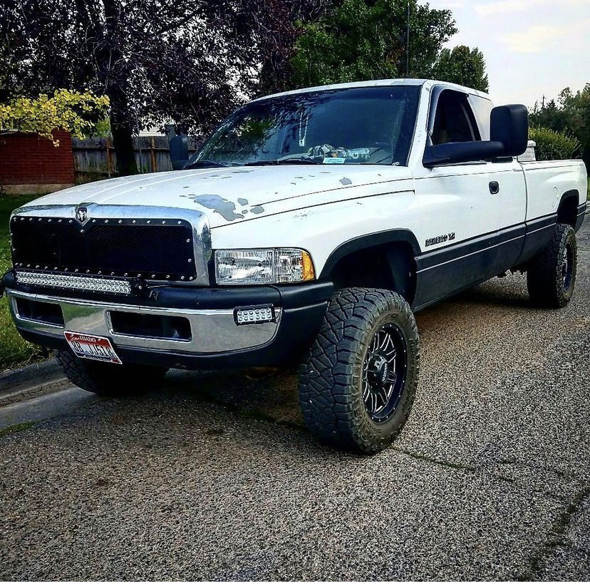 2nd Gen Dodge insert 9402 Tindust Grilles