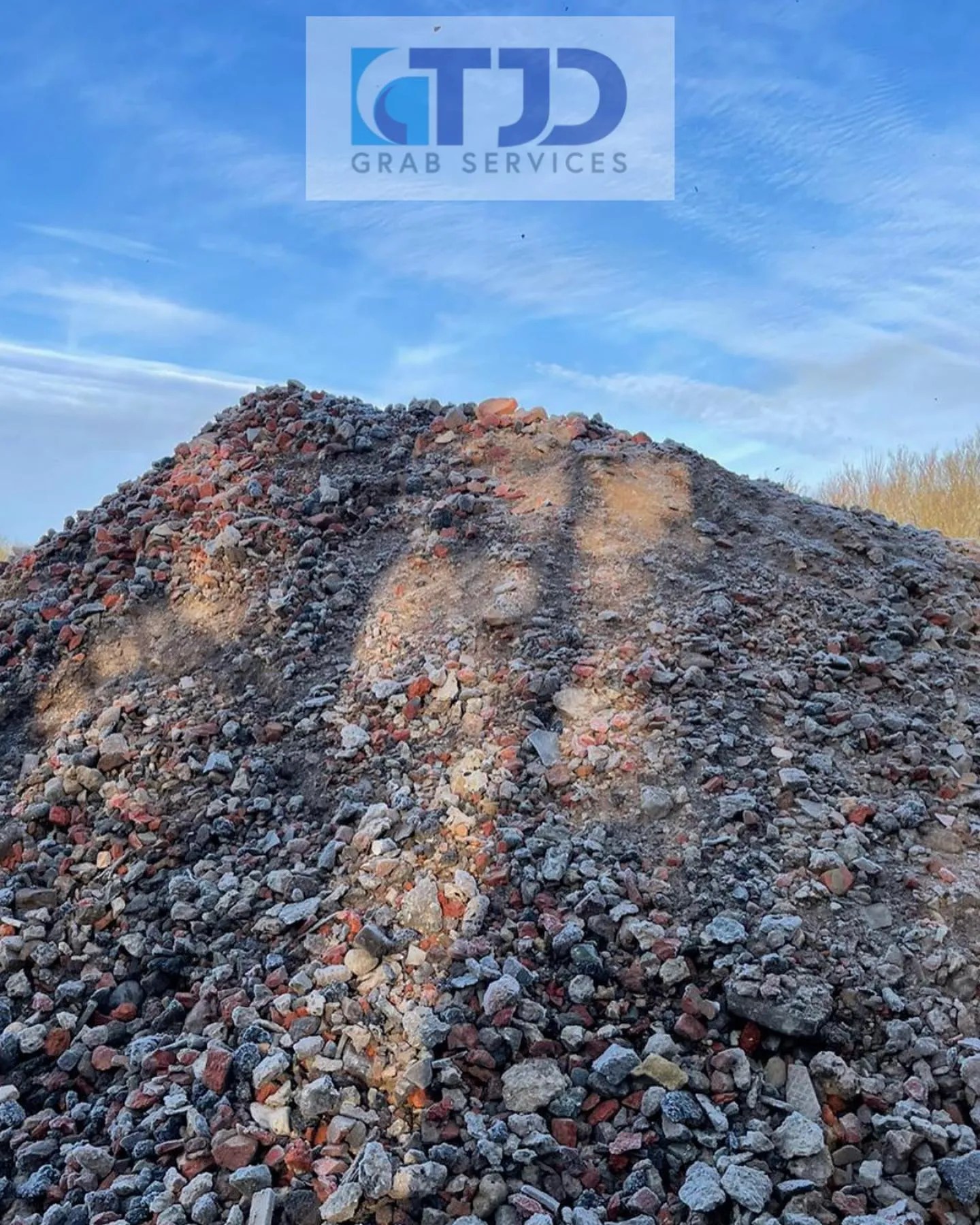 Grab Hire in Epsom, Tipper Hire in Sevenoaks, Muck Away in Redhill