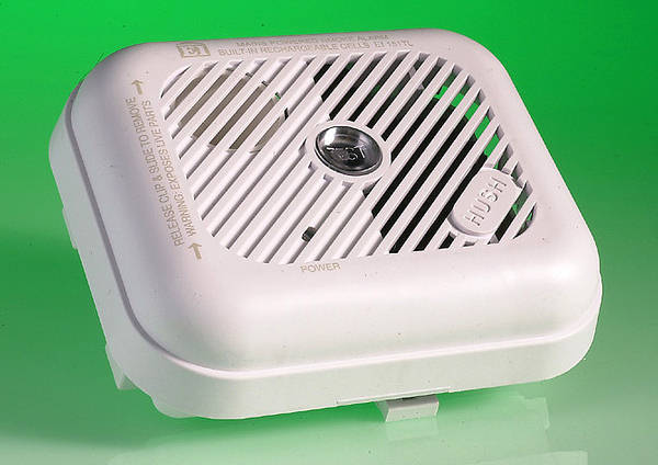 Mains Ionisation Smoke Alarm + Lithium Battery