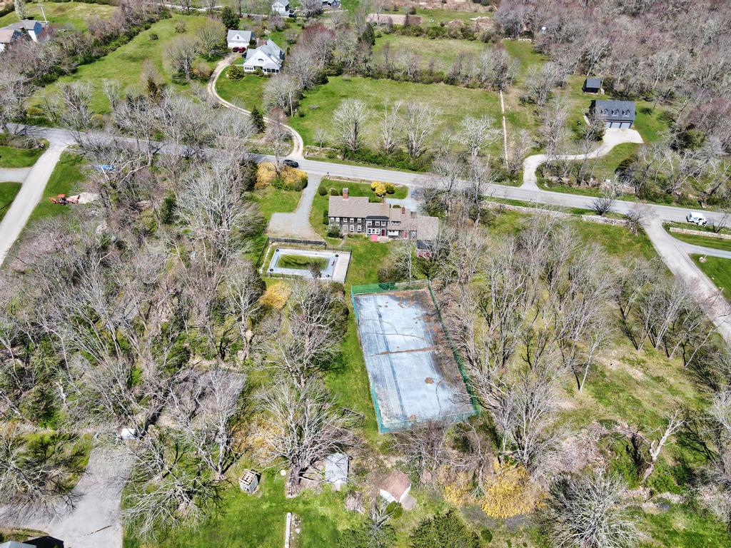 34 John Sisson Road T.L. Holland Real Estate