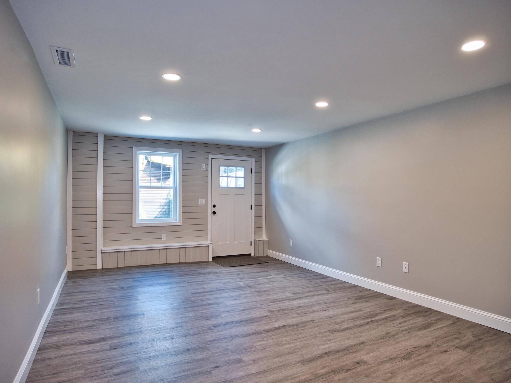 115 Kenyon Road T.L. Holland Real Estate