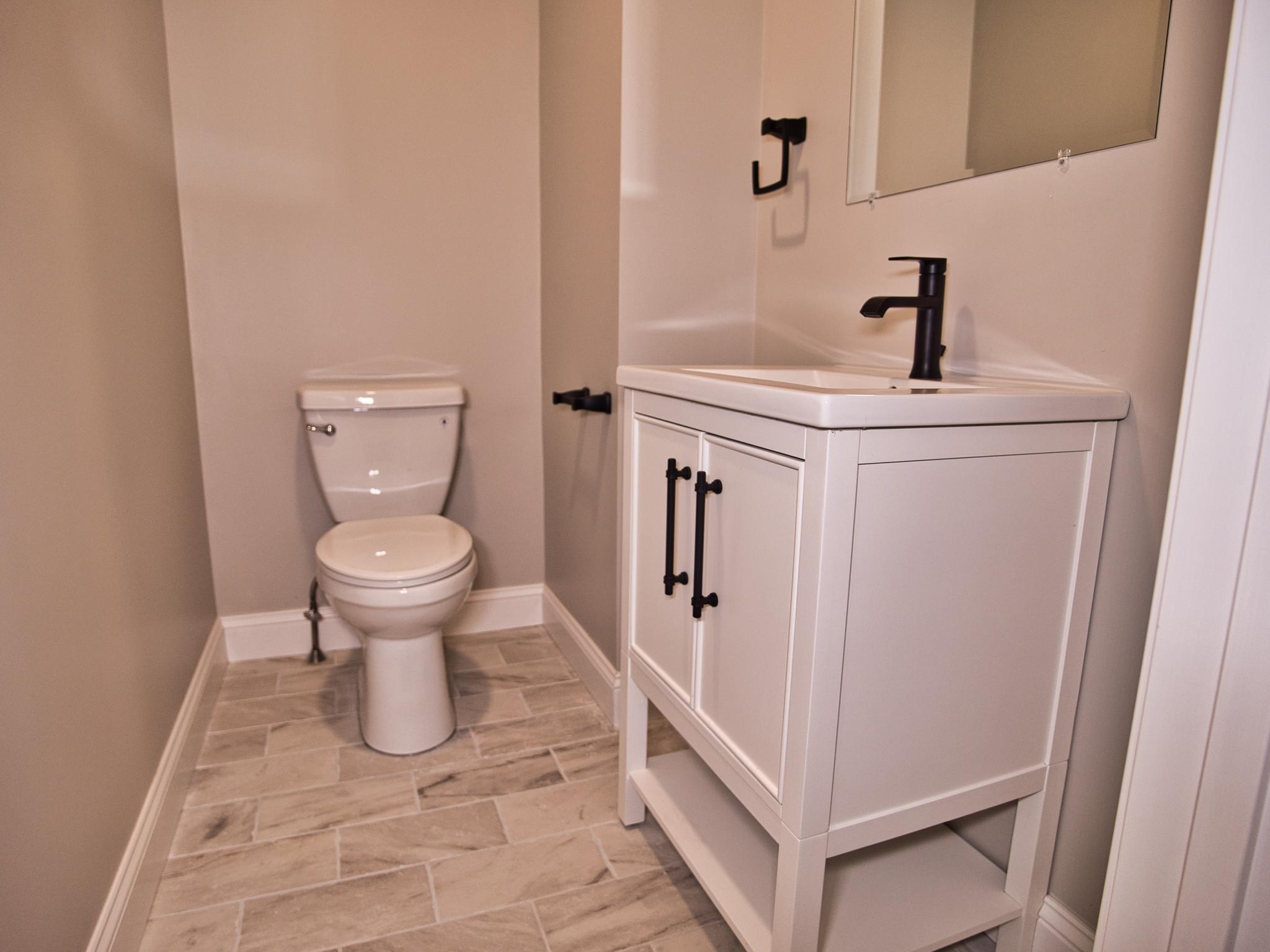 115 Kenyon Road T.L. Holland Real Estate