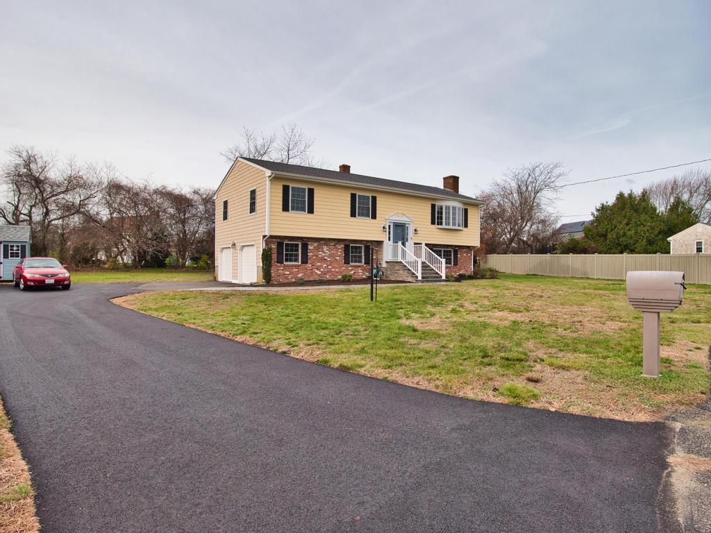 89 Wampanoag Drive T.L. Holland Real Estate