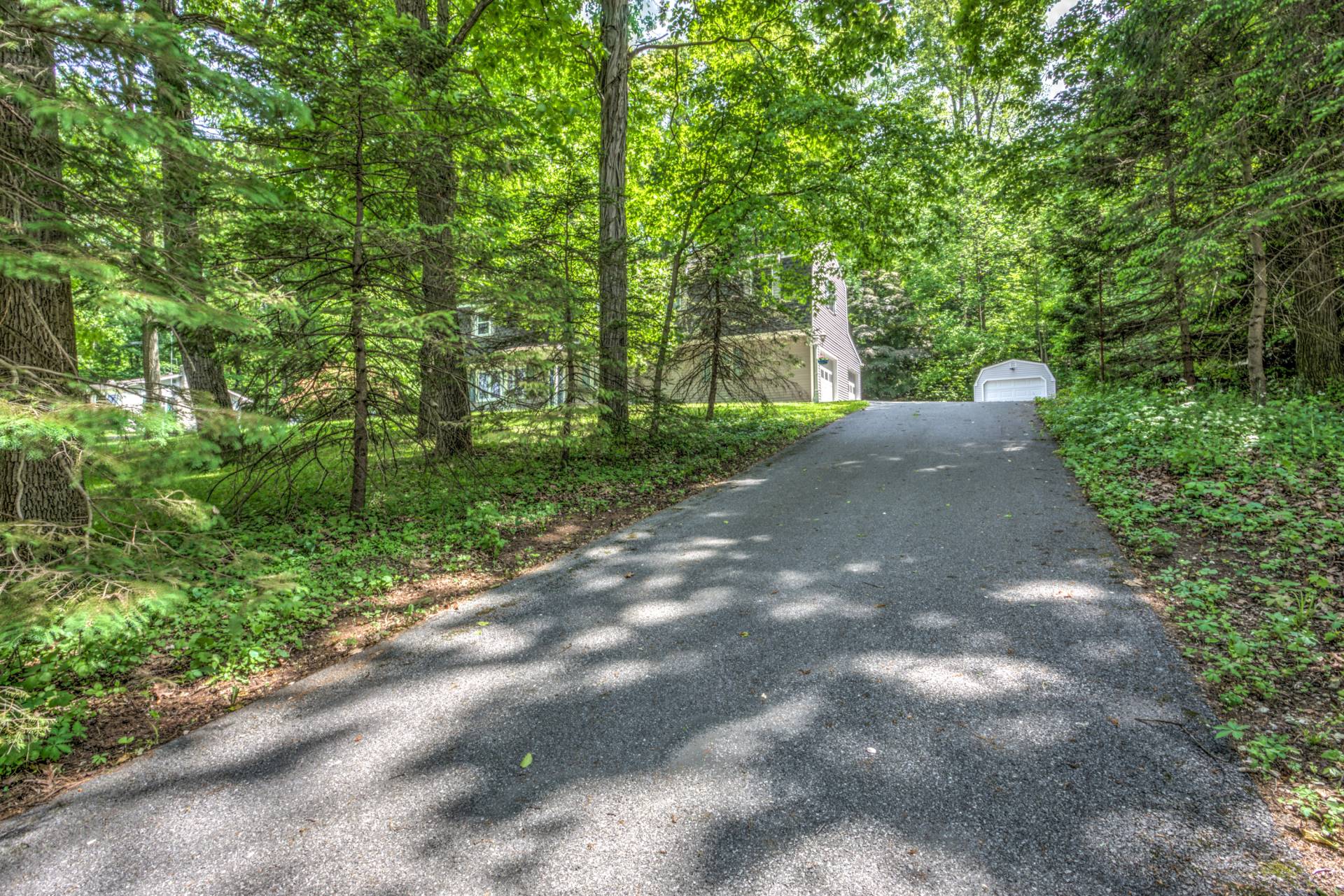 4 Bedroom Home in Caernarvon Township Lancaster County Tracey L