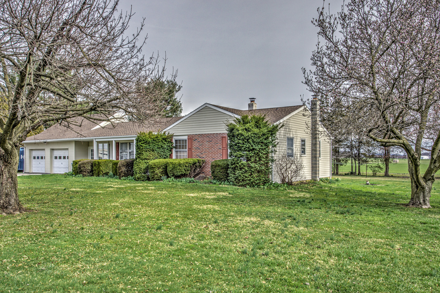 Ranch Home on 2 Acres and Contents Tracey L. Jones Auctions LLC