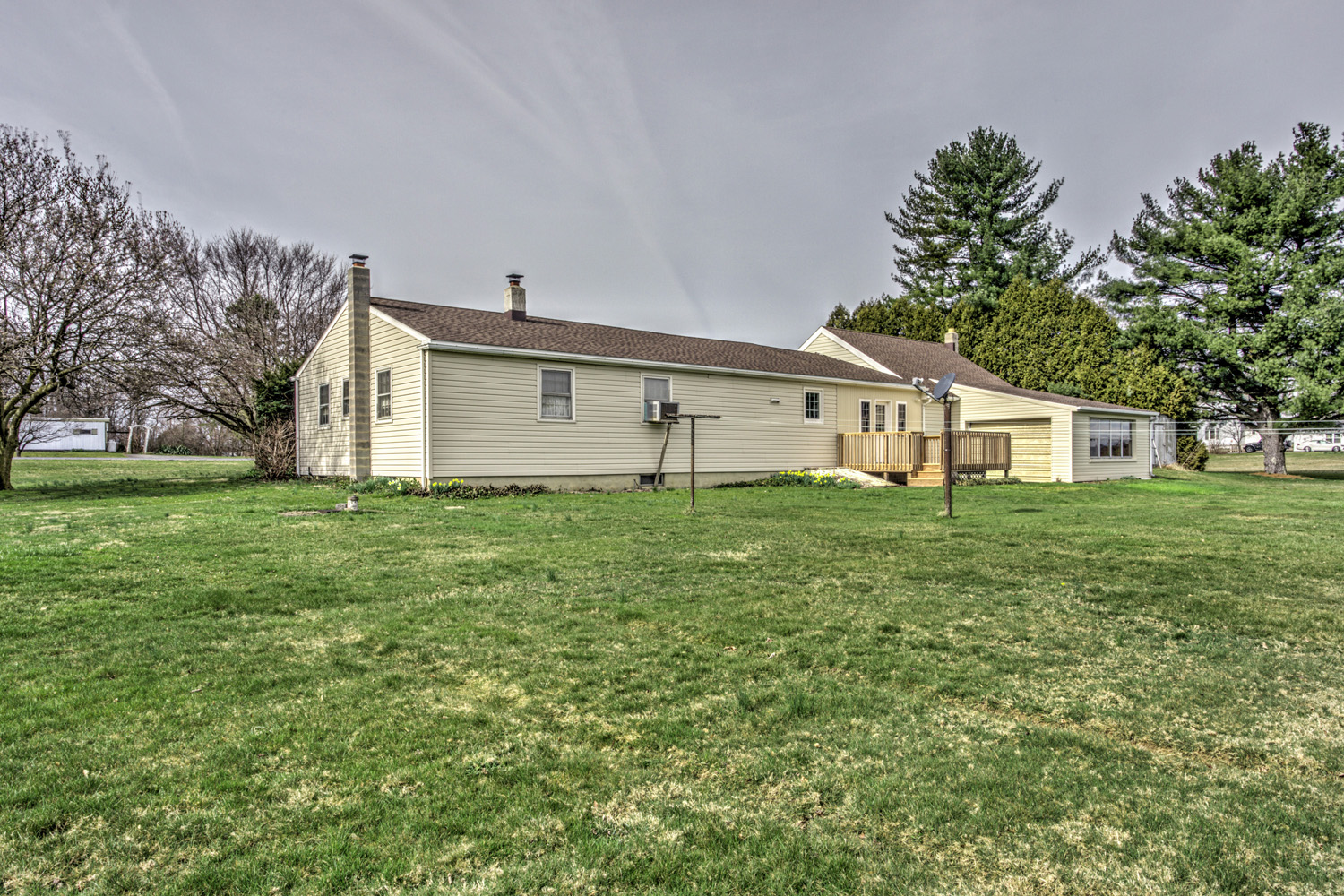 Ranch Home on 2 Acres and Contents Tracey L. Jones Auctions LLC
