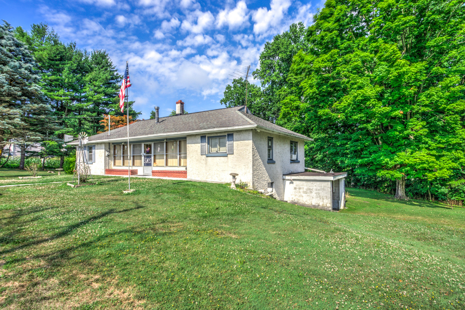 Ranch home on 1.2 acre lot in West Nantmeal Township Tracey L. Jones