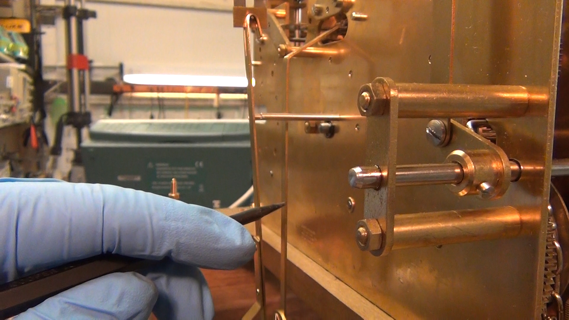 » Blog Archive » grandfatherclockpart4of4howtosetupandregulatestill005