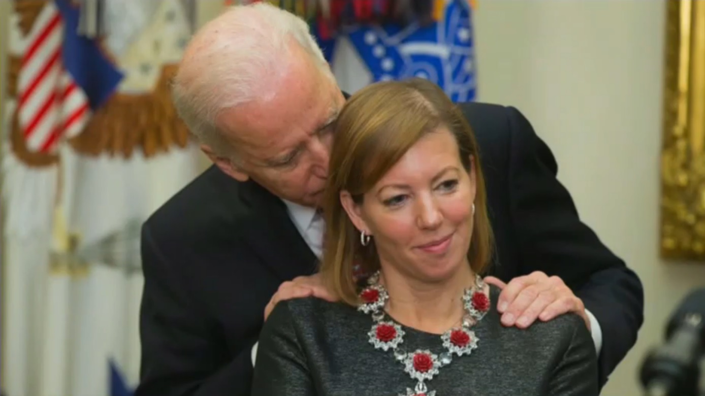 ‘Creepy Joe’? Biden interaction with nurse raises eyebrows