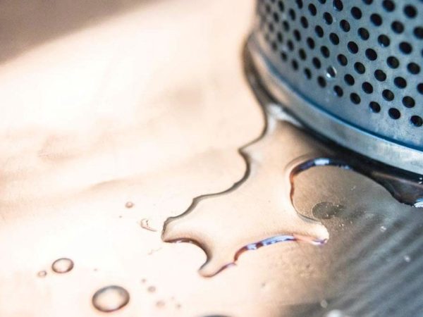 Dealing with Moisture Contamination in Lubricants and Machines