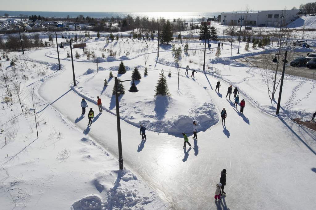 Outdoor Skating Rinks in Greater Toronto Area To Do Canada