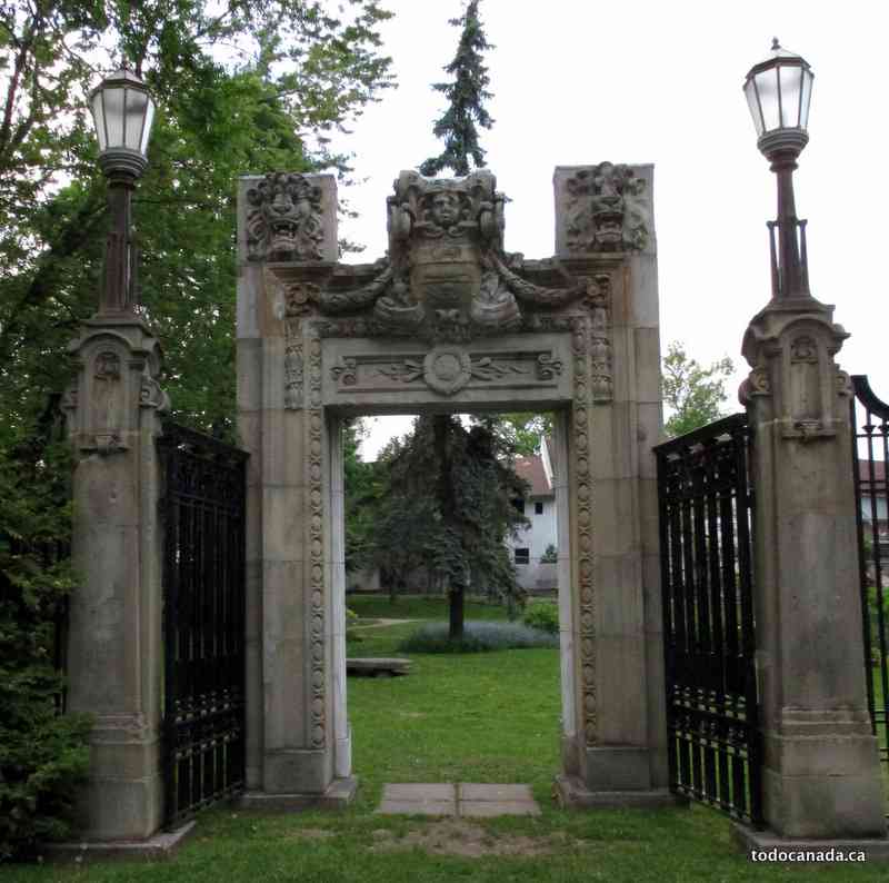 A Trip Guide to Guildwood Park Scarborough Toronto Ontario Canada