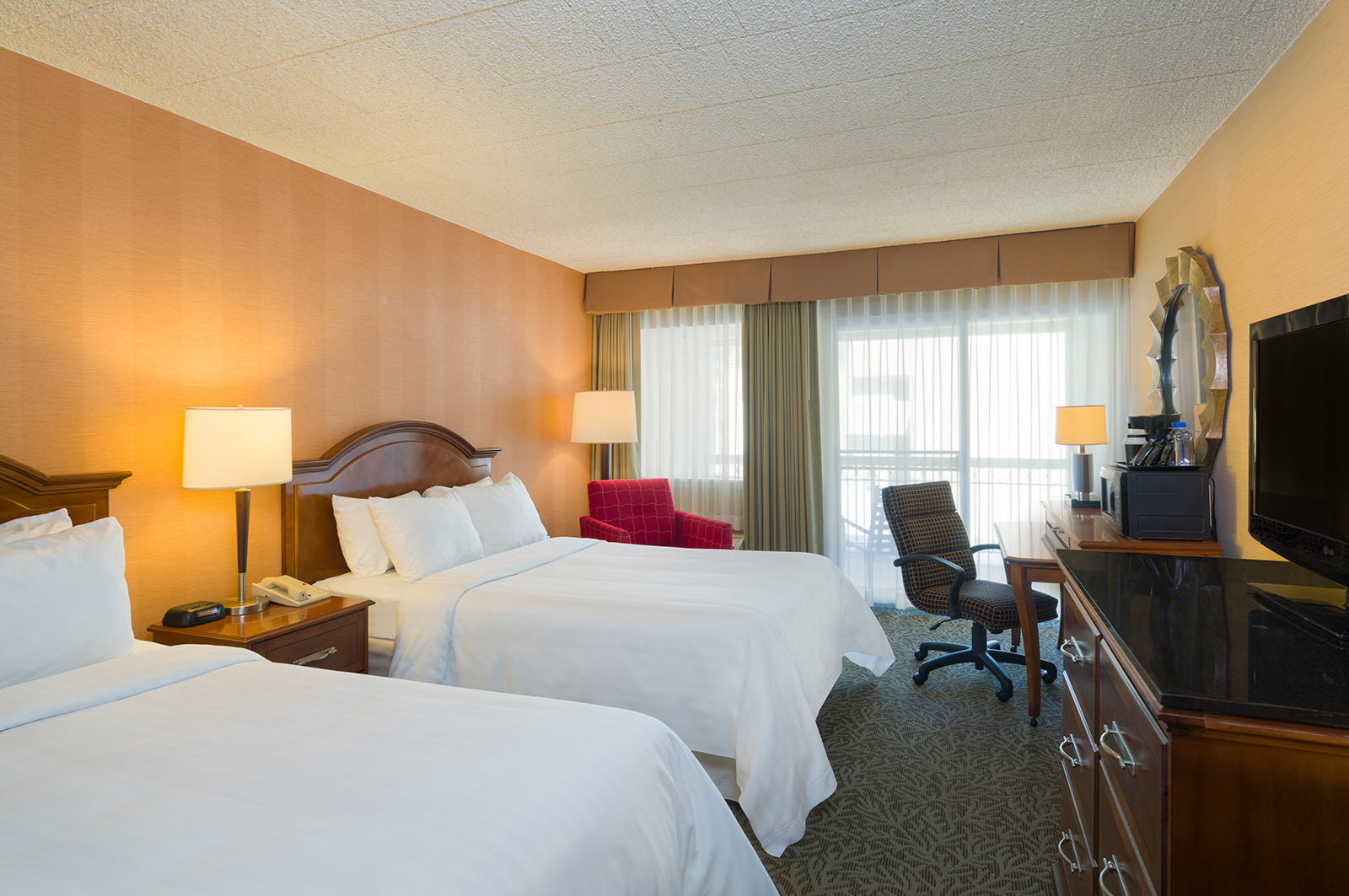 Hotel Rooms and Suites in State College, PA