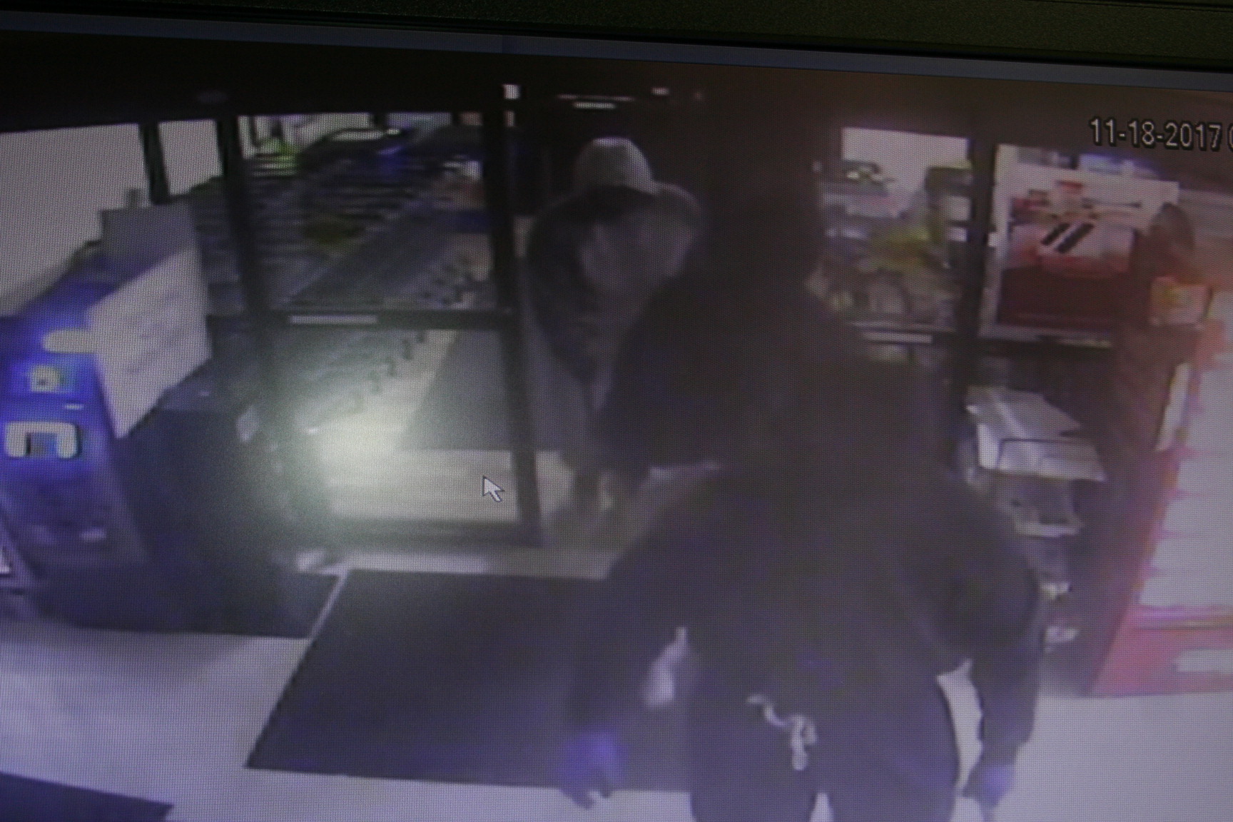 Burglars steal safe, medication from Temperance grocery store The Blade