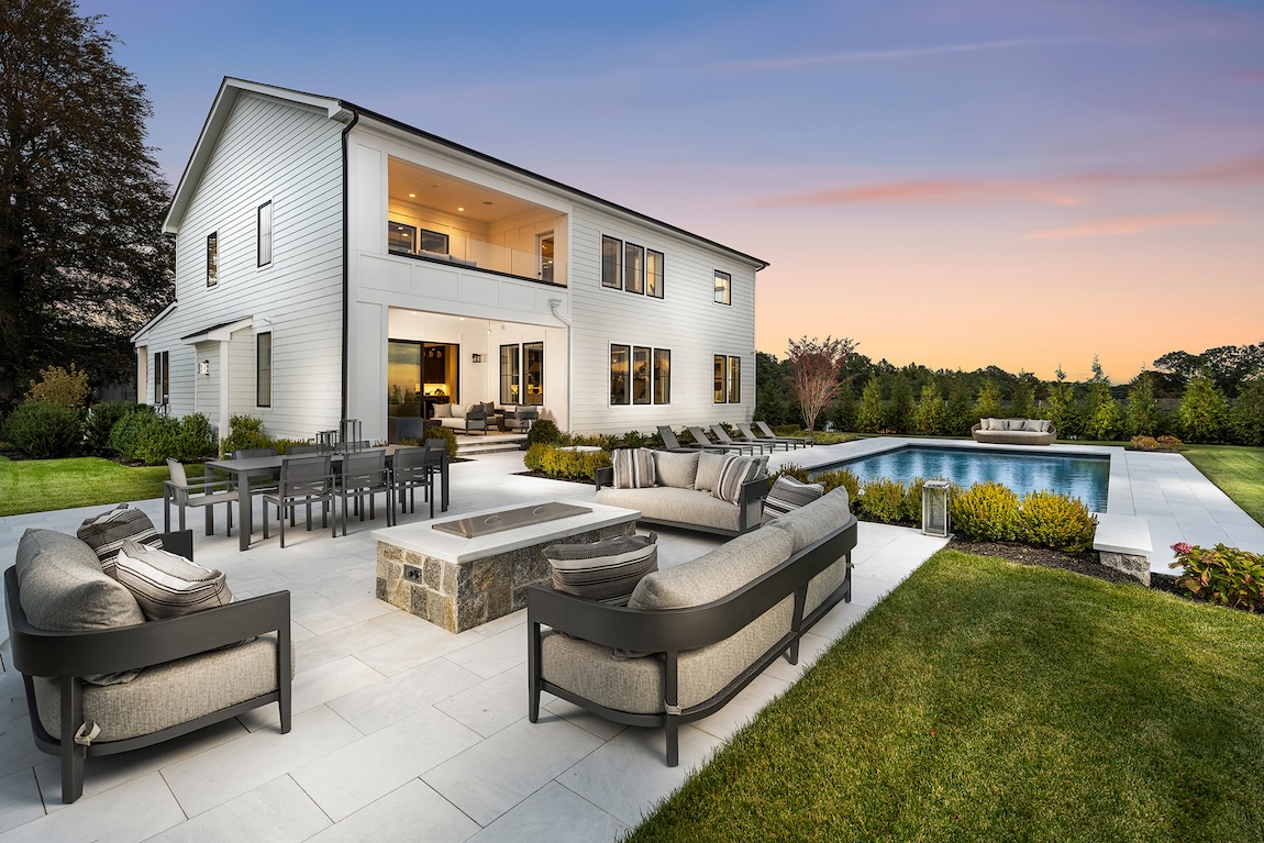 Toll Brothers Opens Two Luxury Model Homes on Long Island, N.Y. Build