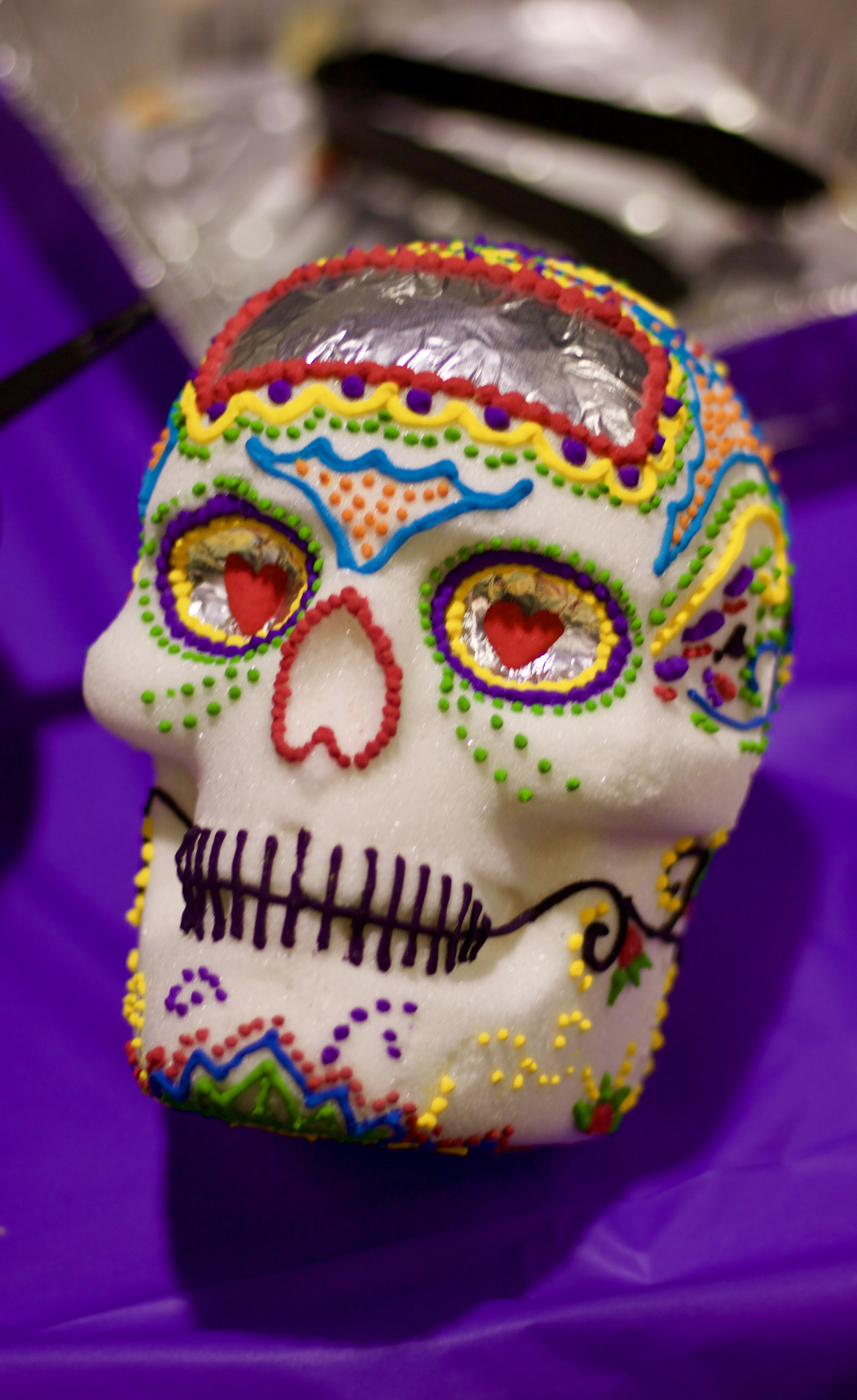 Students decorate sugar skulls for Día de los Muertos TommieMedia