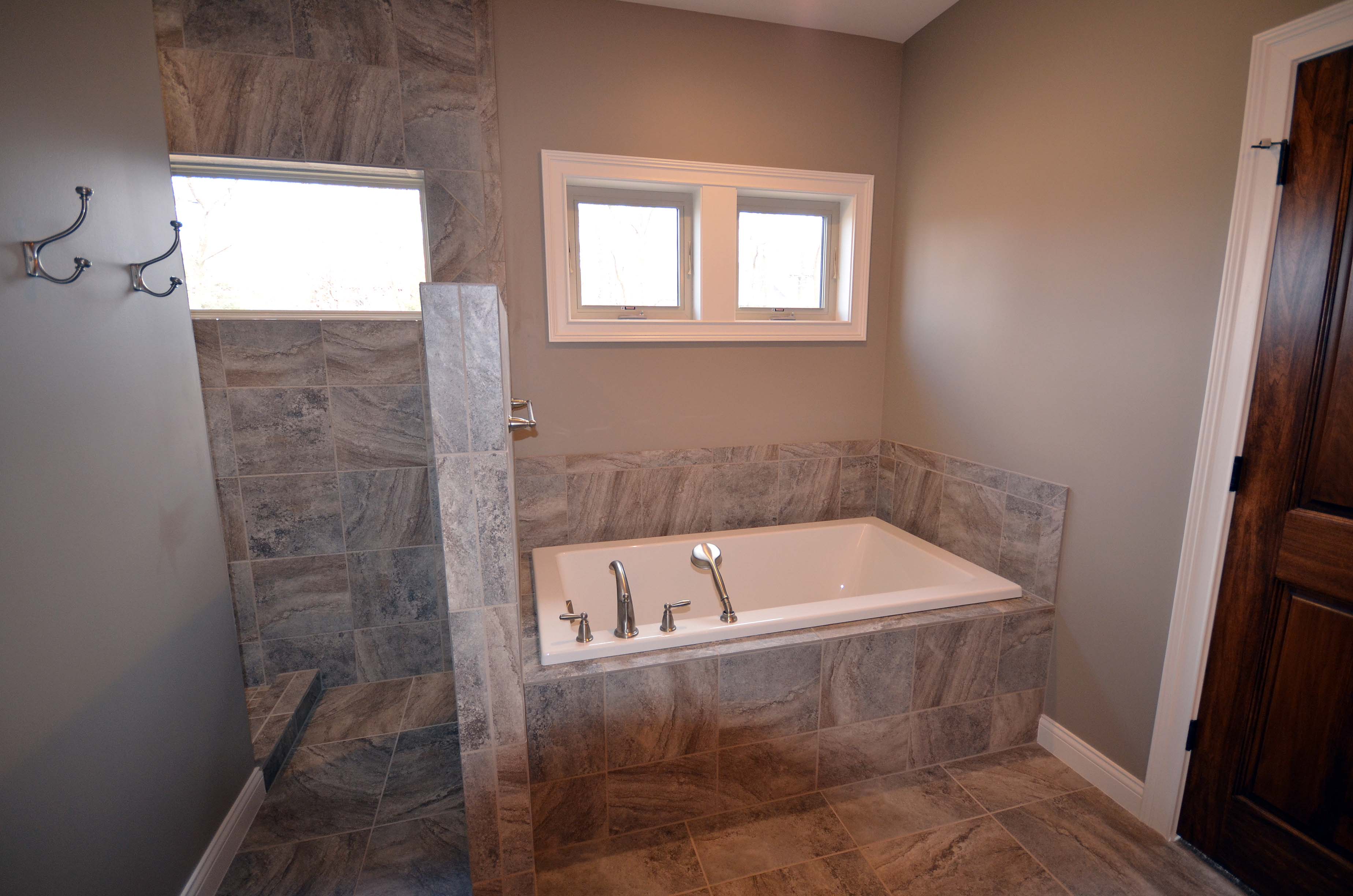 800defoe Custom Homes by Tompkins Construction