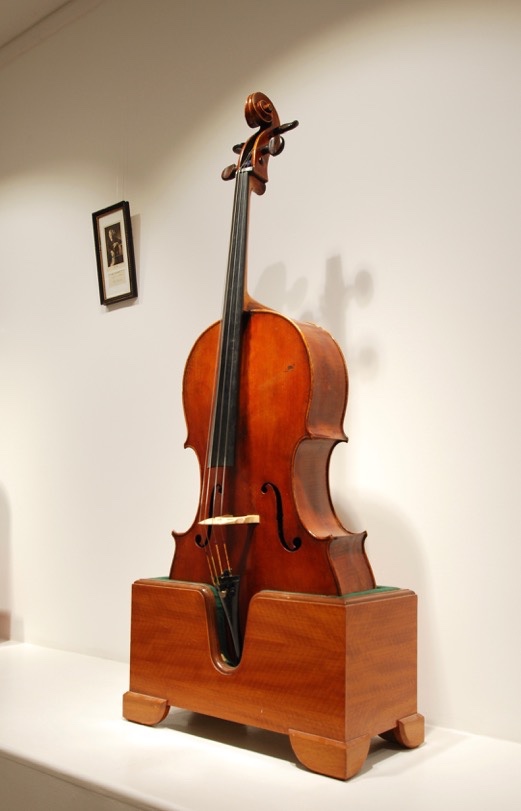 c.1820 English cello Tom Woods Cellos London's finest cello shop