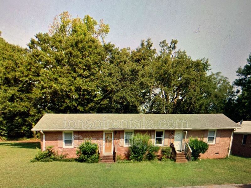105 Maple Drive Unit A Fountain Inn, SC 29644 Tons of Rentals