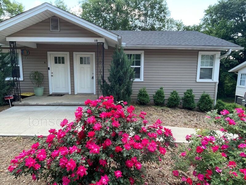 10 Traynham Street Unit A Greenville, SC 29605 Tons of Rentals