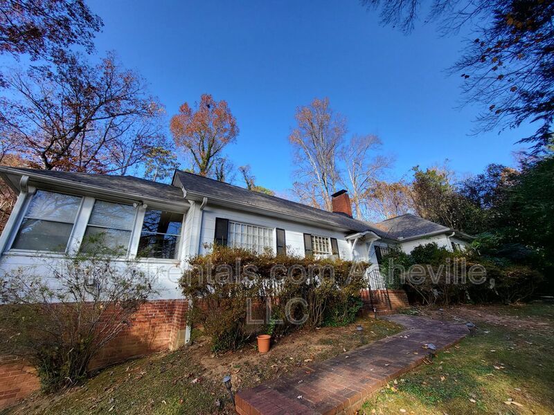 250 Chestnut St. Unit A Tryon, NC 28782 Tons of Rentals