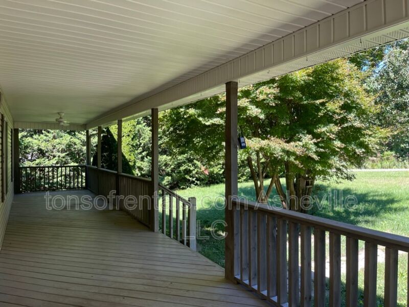 23 Gilliam Road Arden, NC 28704 Tons of Rentals