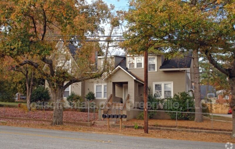 300 Smythe Street Unit 4 Greenville, SC 29611 Tons of Rentals